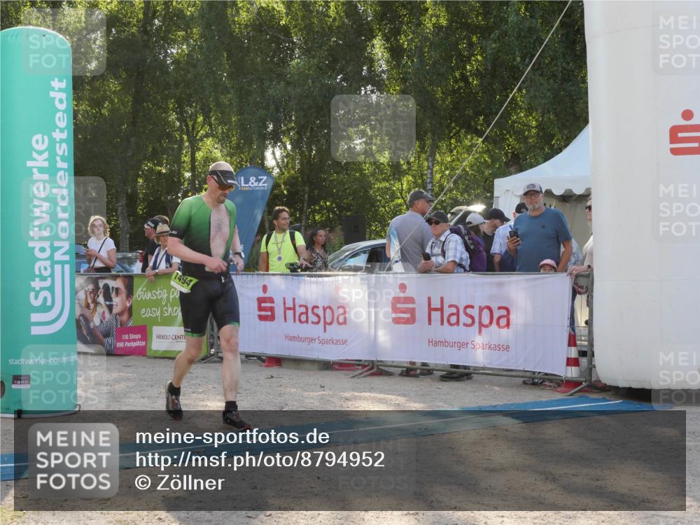 07.09.2025 - 19. Norderstedt Triathlon Zöllner http://msf.ph/oto/8794952 07.09.2025 16:55:11 Ziel 913, 1494 meine-sportfotos.de