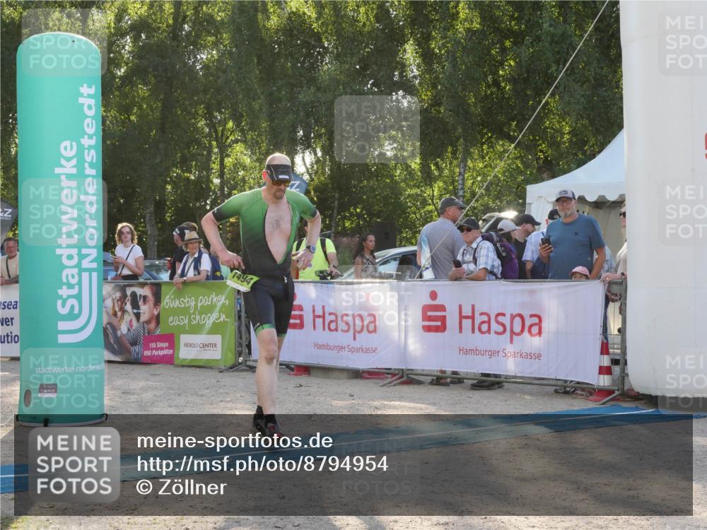 07.09.2025 - 19. Norderstedt Triathlon Zöllner http://msf.ph/oto/8794954 07.09.2025 16:55:12 Ziel 913, 1494 meine-sportfotos.de