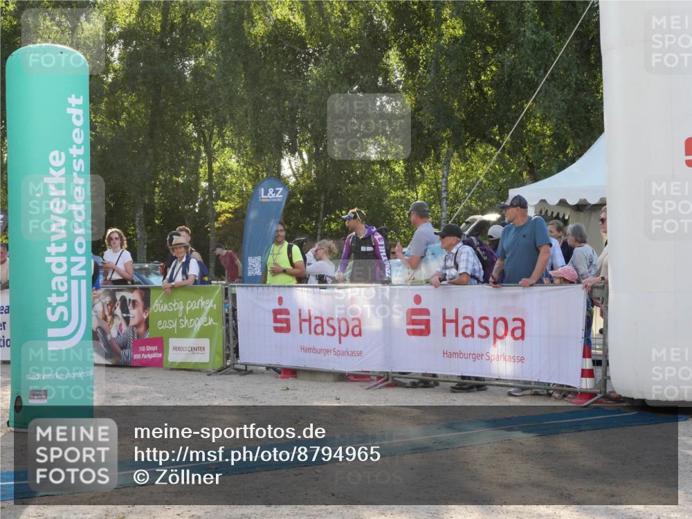 07.09.2025 - 19. Norderstedt Triathlon Zöllner http://msf.ph/oto/8794965 07.09.2025 16:55:34 Ziel 1057 meine-sportfotos.de