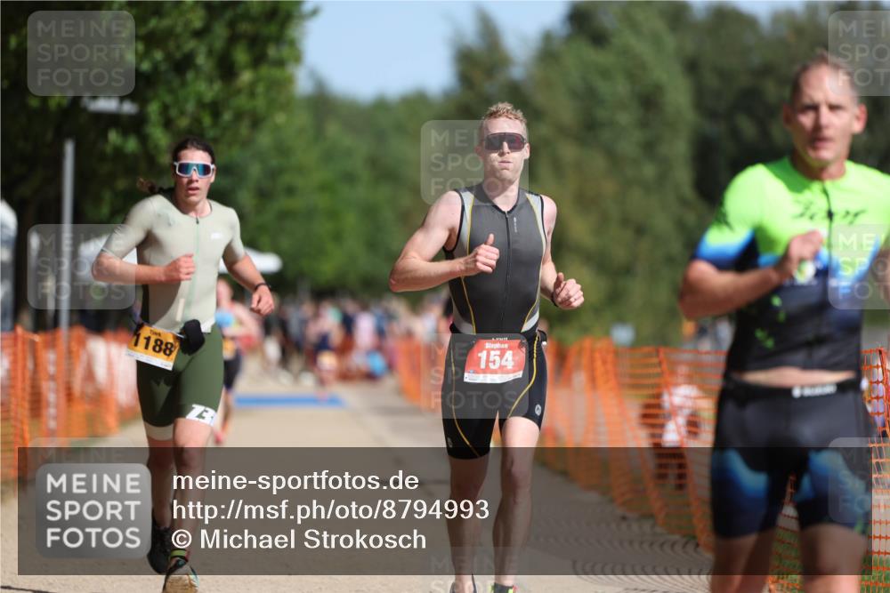 07.09.2025 - 19. Norderstedt Triathlon Michael Strokosch http://msf.ph/oto/8794993 07.09.2025 11:52:25 Laufen 154, 771, 1188, 1377 meine-sportfotos.de