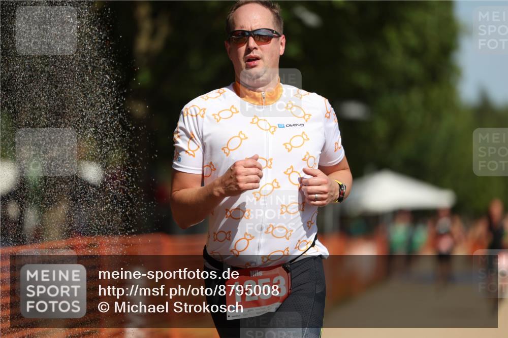 07.09.2025 - 19. Norderstedt Triathlon Michael Strokosch http://msf.ph/oto/8795008 07.09.2025 12:15:34 Laufen 807, 1253, 1305, 1315, 1358 meine-sportfotos.de