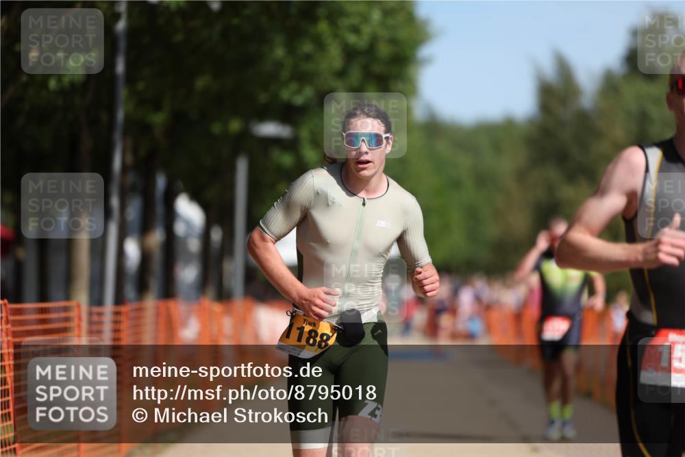 07.09.2025 - 19. Norderstedt Triathlon Michael Strokosch http://msf.ph/oto/8795018 07.09.2025 11:52:27 Laufen 154, 771, 1188, 1377 meine-sportfotos.de
