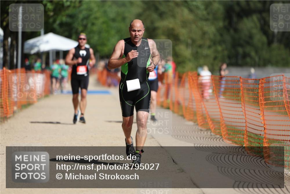 07.09.2025 - 19. Norderstedt Triathlon Michael Strokosch http://msf.ph/oto/8795027 07.09.2025 12:15:42 Laufen 703, 779, 1217 meine-sportfotos.de