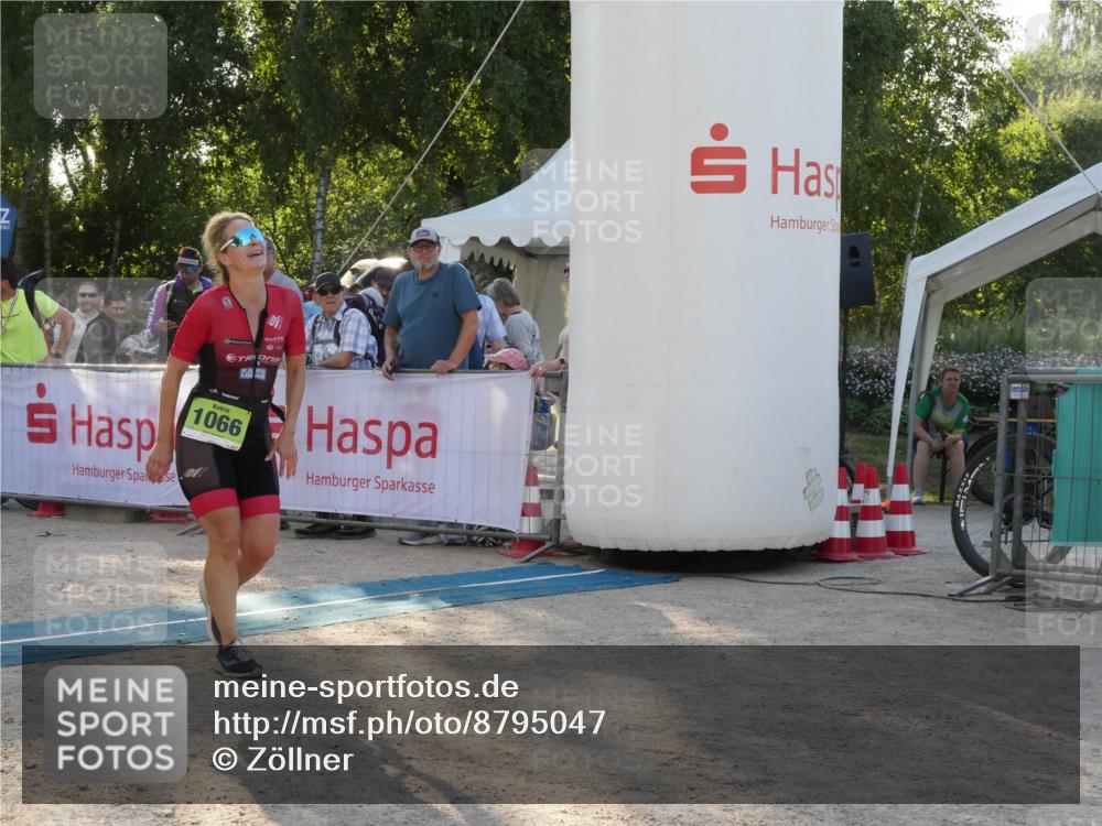 07.09.2025 - 19. Norderstedt Triathlon Zöllner http://msf.ph/oto/8795047 07.09.2025 16:56:44 Ziel 1066 meine-sportfotos.de
