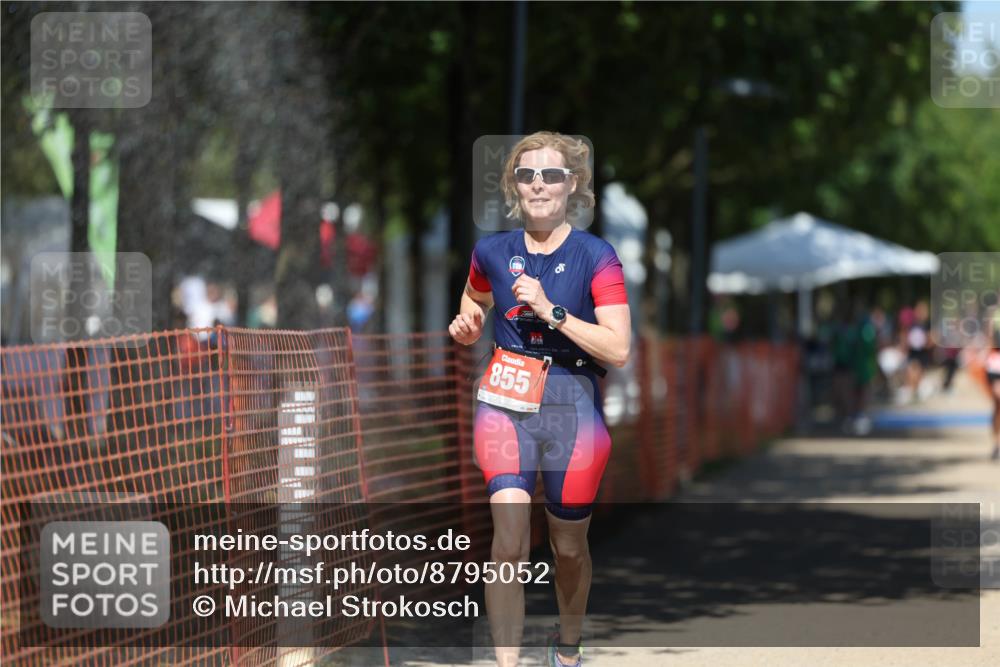 07.09.2025 - 19. Norderstedt Triathlon Michael Strokosch http://msf.ph/oto/8795052 07.09.2025 13:49:28 Laufen 855 meine-sportfotos.de