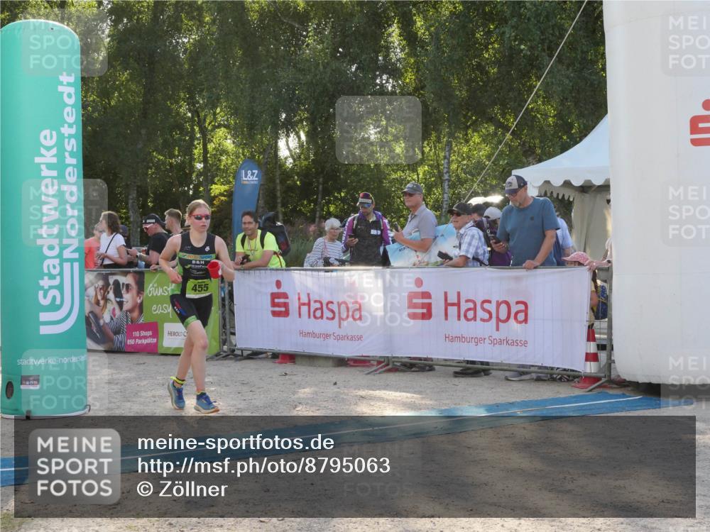 07.09.2025 - 19. Norderstedt Triathlon Zöllner http://msf.ph/oto/8795063 07.09.2025 16:57:08 Ziel 455 meine-sportfotos.de