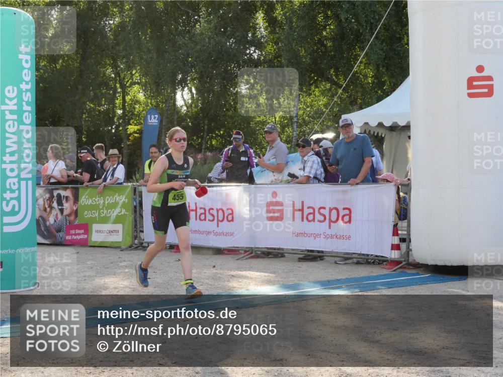 07.09.2025 - 19. Norderstedt Triathlon Zöllner http://msf.ph/oto/8795065 07.09.2025 16:57:09 Ziel 455 meine-sportfotos.de