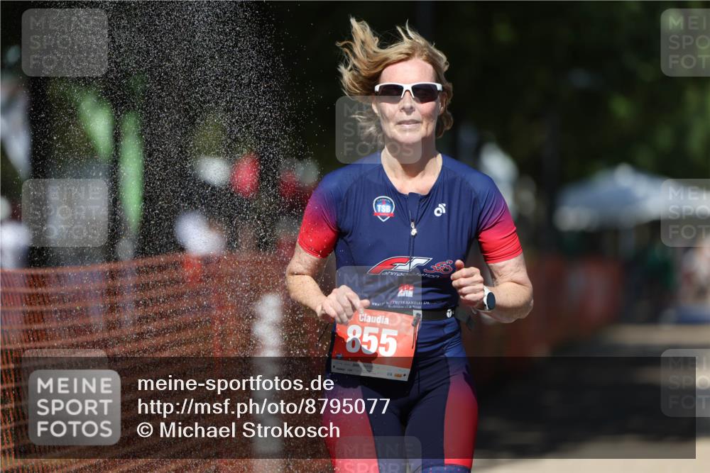 07.09.2025 - 19. Norderstedt Triathlon Michael Strokosch http://msf.ph/oto/8795077 07.09.2025 13:49:30 Laufen 855 meine-sportfotos.de