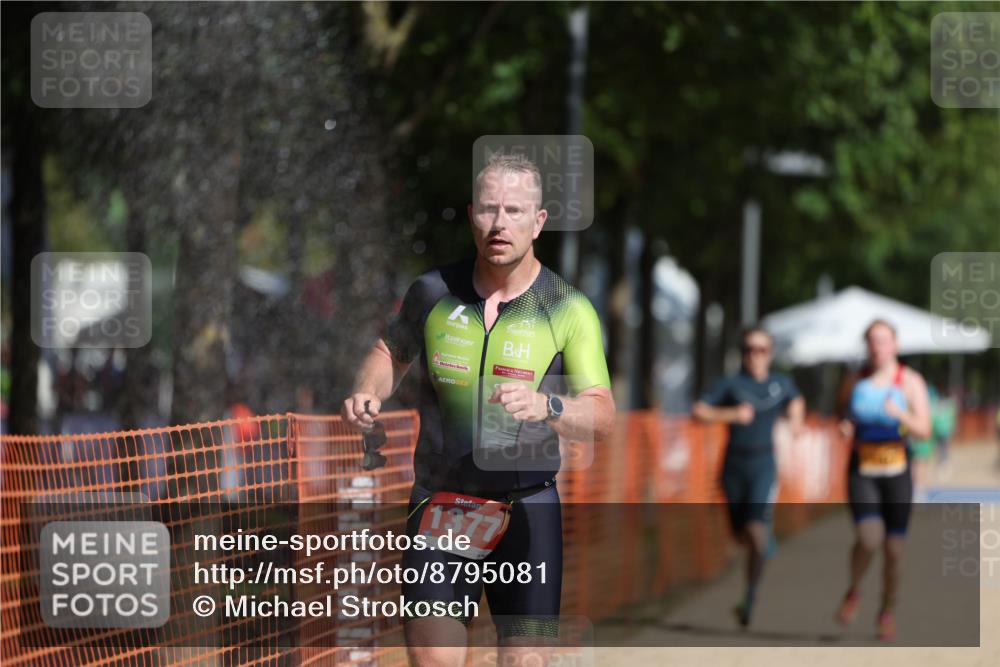 07.09.2025 - 19. Norderstedt Triathlon Michael Strokosch http://msf.ph/oto/8795081 07.09.2025 11:52:32 Laufen 1167, 1188, 1227, 1377 meine-sportfotos.de