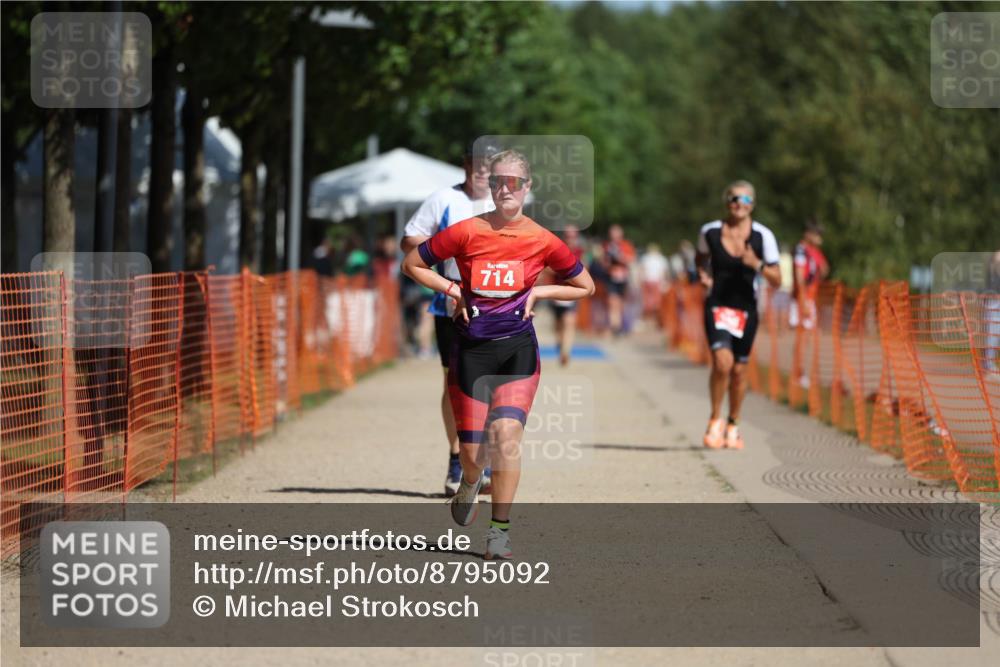 07.09.2025 - 19. Norderstedt Triathlon Michael Strokosch http://msf.ph/oto/8795092 07.09.2025 12:16:15 Laufen 186, 714, 1282 meine-sportfotos.de