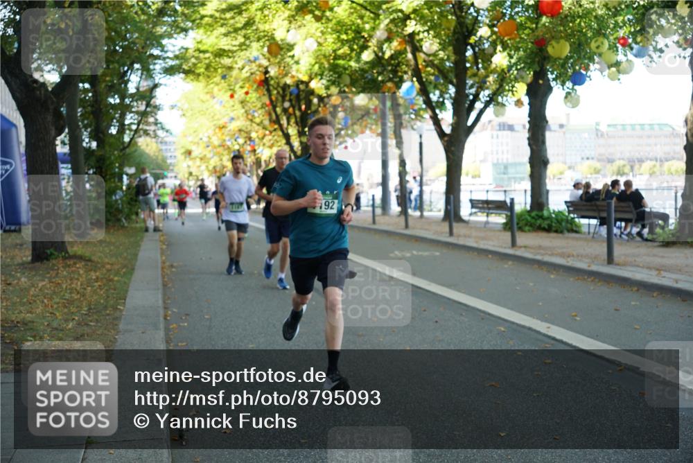 07.09.2025 - BARMER Alsterlauf Yannick Fuchs http://msf.ph/oto/8795093 07.09.2025 11:43:29 Laufen 92 meine-sportfotos.de