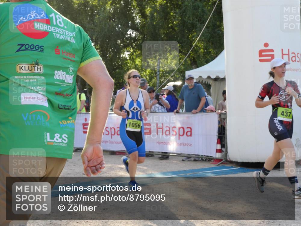 07.09.2025 - 19. Norderstedt Triathlon Zöllner http://msf.ph/oto/8795095 07.09.2025 16:57:37 Ziel 437, 1056 meine-sportfotos.de