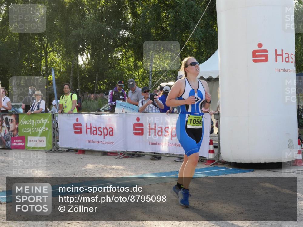 07.09.2025 - 19. Norderstedt Triathlon Zöllner http://msf.ph/oto/8795098 07.09.2025 16:57:38 Ziel 437, 1056 meine-sportfotos.de