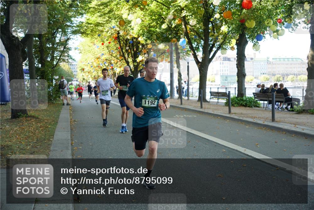 07.09.2025 - BARMER Alsterlauf Yannick Fuchs http://msf.ph/oto/8795099 07.09.2025 11:43:29 Laufen 1167, 1327, 1192 meine-sportfotos.de