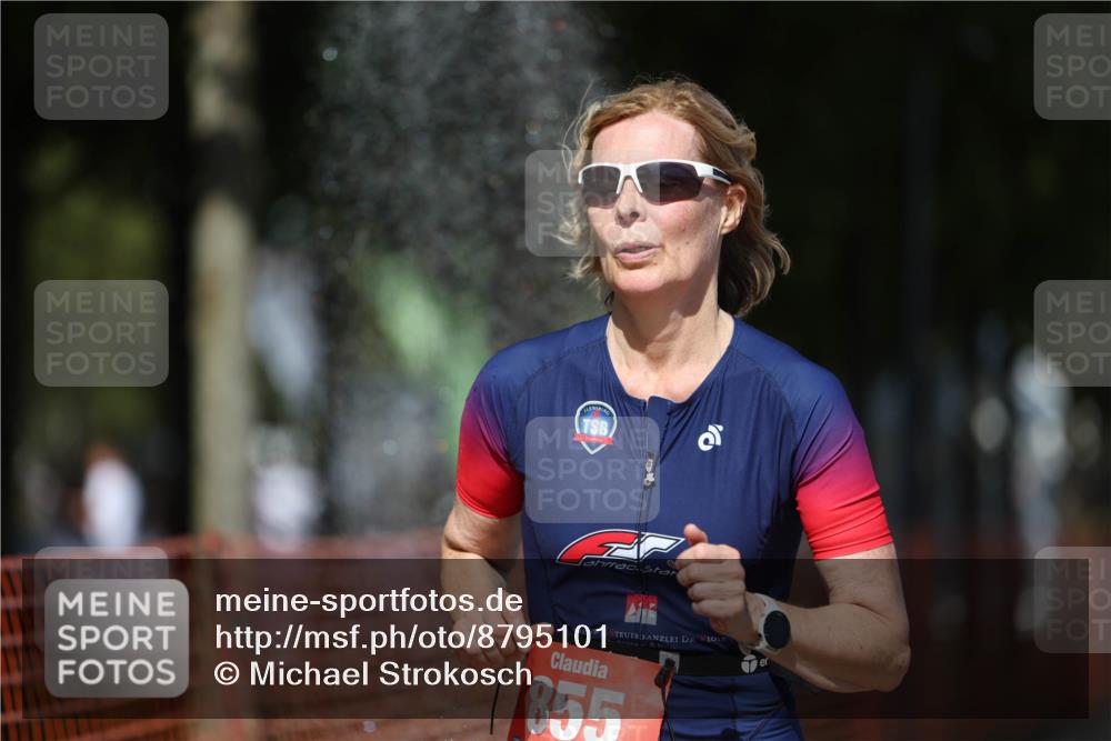 07.09.2025 - 19. Norderstedt Triathlon Michael Strokosch http://msf.ph/oto/8795101 07.09.2025 13:49:31 Laufen 855 meine-sportfotos.de