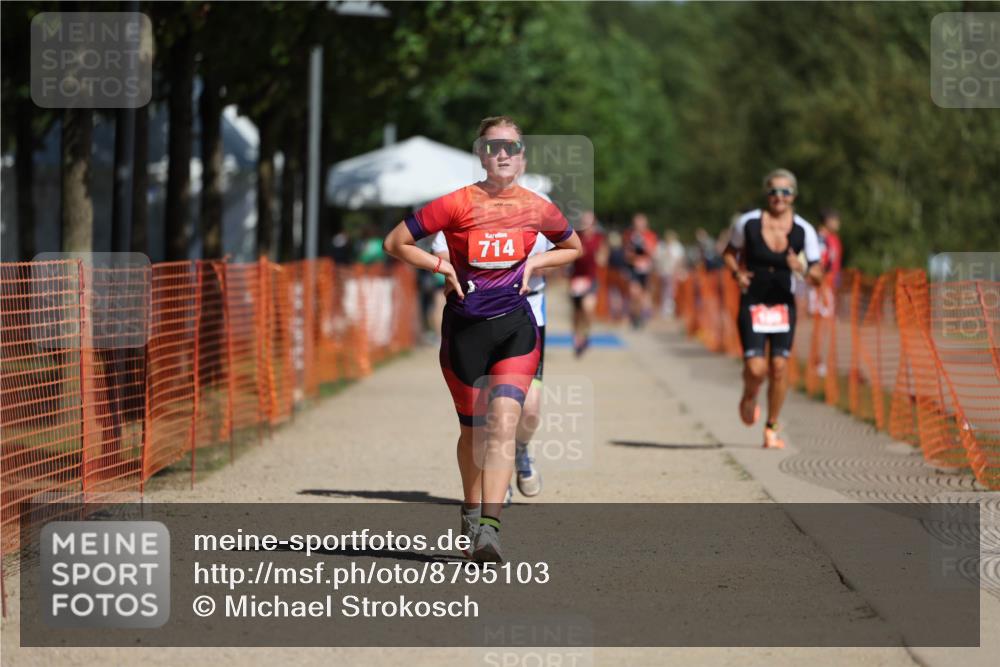 07.09.2025 - 19. Norderstedt Triathlon Michael Strokosch http://msf.ph/oto/8795103 07.09.2025 12:16:15 Laufen 186, 714, 1282 meine-sportfotos.de