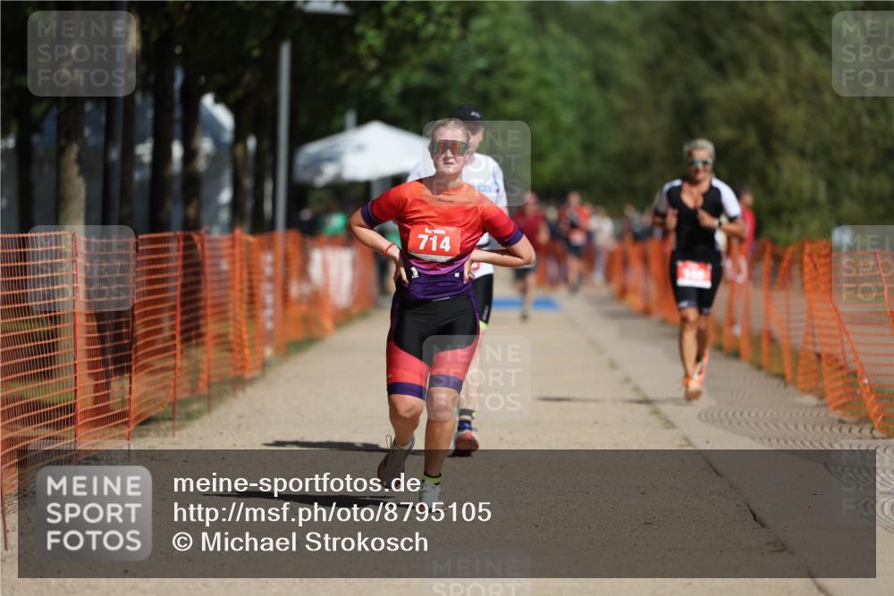 07.09.2025 - 19. Norderstedt Triathlon Michael Strokosch http://msf.ph/oto/8795105 07.09.2025 12:16:16 Laufen 186, 714, 1282 meine-sportfotos.de