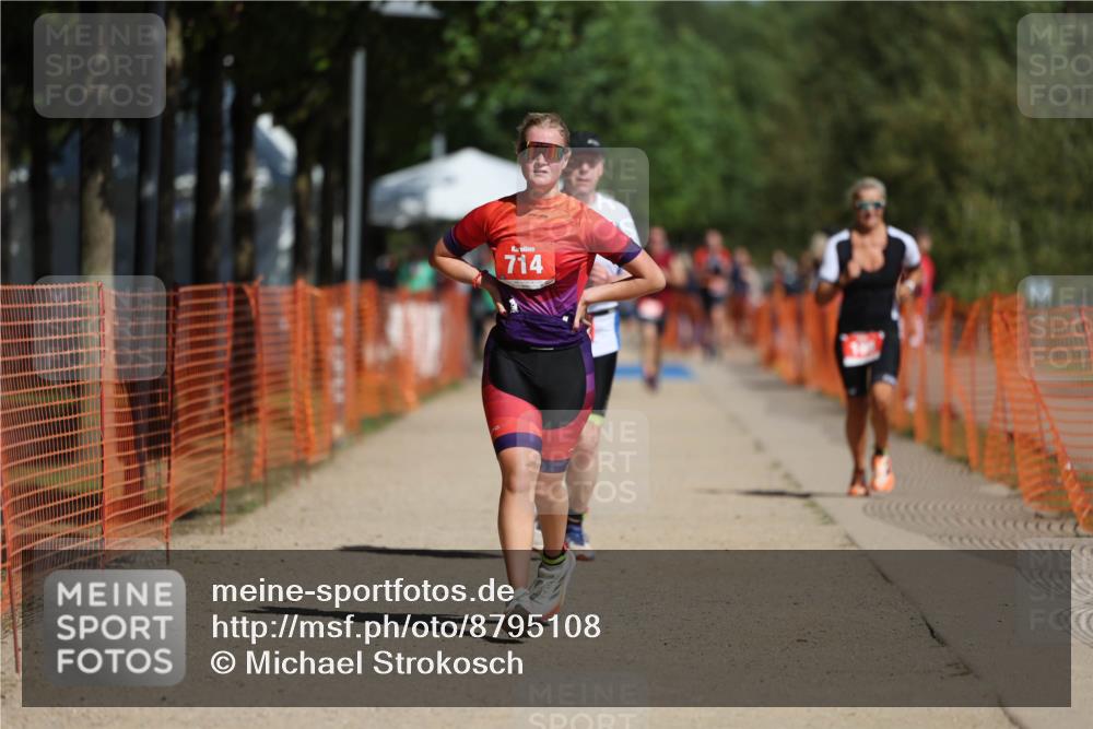 07.09.2025 - 19. Norderstedt Triathlon Michael Strokosch http://msf.ph/oto/8795108 07.09.2025 12:16:16 Laufen 186, 714, 1282 meine-sportfotos.de