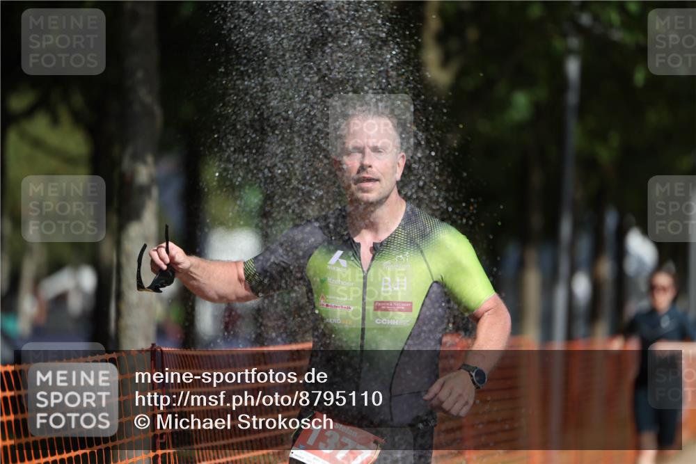 07.09.2025 - 19. Norderstedt Triathlon Michael Strokosch http://msf.ph/oto/8795110 07.09.2025 11:52:33 Laufen 1167, 1227, 1377 meine-sportfotos.de