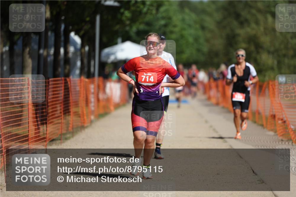 07.09.2025 - 19. Norderstedt Triathlon Michael Strokosch http://msf.ph/oto/8795115 07.09.2025 12:16:16 Laufen 186, 714, 1282 meine-sportfotos.de