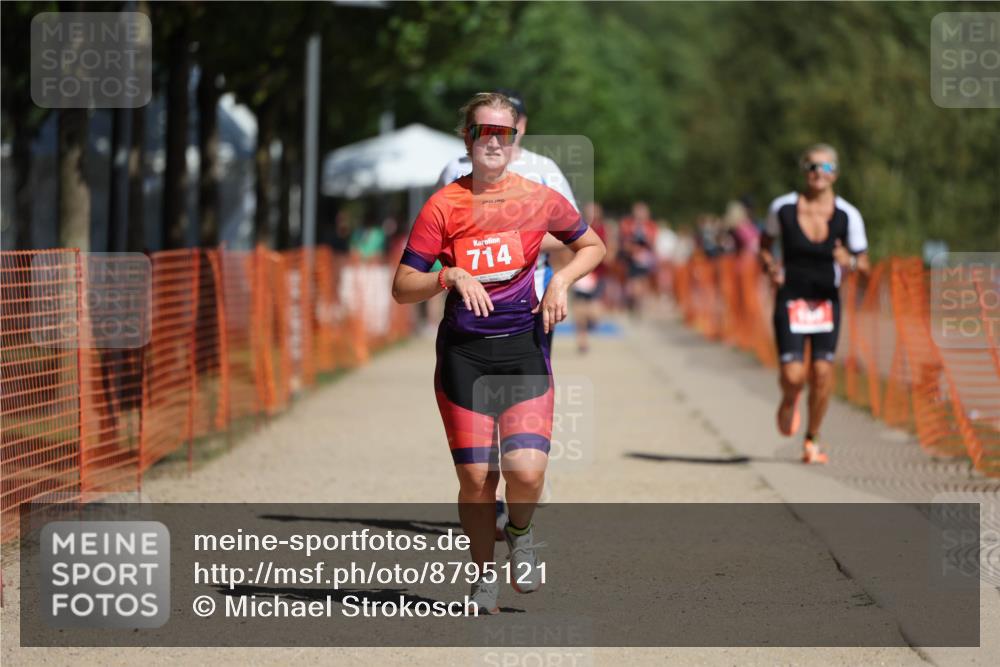 07.09.2025 - 19. Norderstedt Triathlon Michael Strokosch http://msf.ph/oto/8795121 07.09.2025 12:16:17 Laufen 186, 714, 1282 meine-sportfotos.de