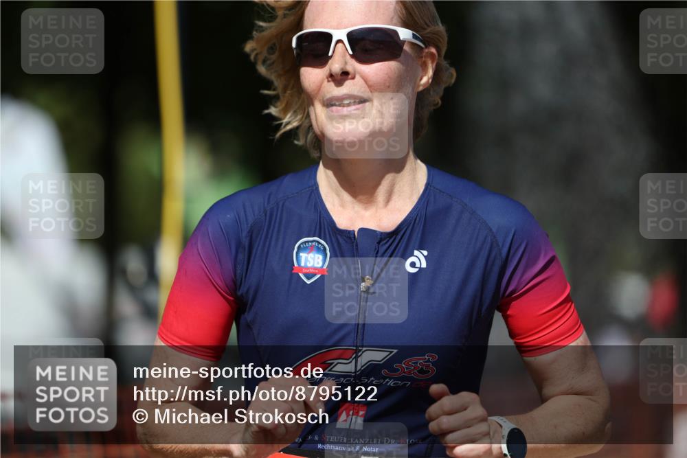 07.09.2025 - 19. Norderstedt Triathlon Michael Strokosch http://msf.ph/oto/8795122 07.09.2025 13:49:31 Laufen 855 meine-sportfotos.de
