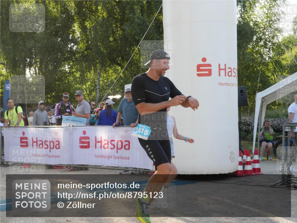 07.09.2025 - 19. Norderstedt Triathlon Zöllner http://msf.ph/oto/8795123 07.09.2025 16:57:55 Ziel 1415, 1516 meine-sportfotos.de