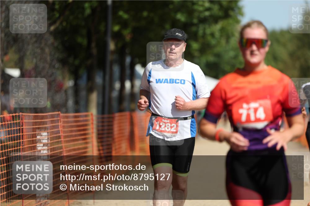 07.09.2025 - 19. Norderstedt Triathlon Michael Strokosch http://msf.ph/oto/8795127 07.09.2025 12:16:20 Laufen 186, 714, 1282 meine-sportfotos.de