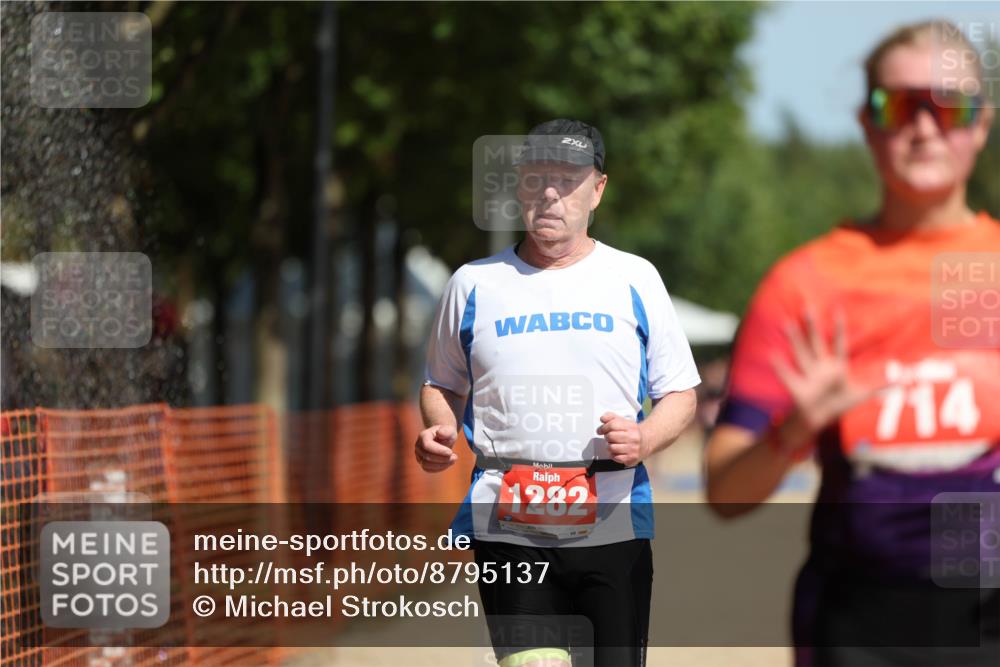 07.09.2025 - 19. Norderstedt Triathlon Michael Strokosch http://msf.ph/oto/8795137 07.09.2025 12:16:20 Laufen 186, 714, 1282 meine-sportfotos.de