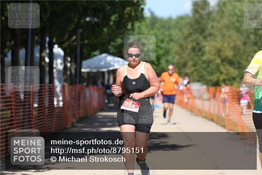 07.09.2025 - 19. Norderstedt Triathlon Michael Strokosch http://msf.ph/oto/8795151 07.09.2025 13:49:43 Laufen 332, 1353 meine-sportfotos.de