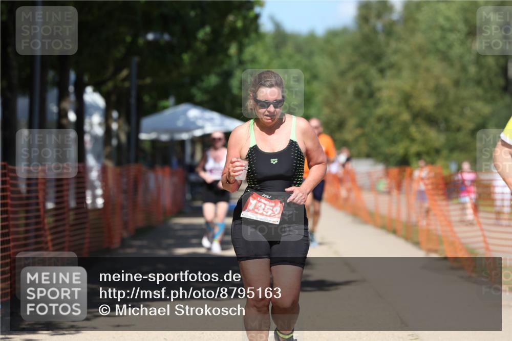 07.09.2025 - 19. Norderstedt Triathlon Michael Strokosch http://msf.ph/oto/8795163 07.09.2025 13:49:44 Laufen 332, 1304, 1353 meine-sportfotos.de