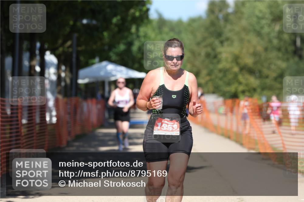 07.09.2025 - 19. Norderstedt Triathlon Michael Strokosch http://msf.ph/oto/8795169 07.09.2025 13:49:44 Laufen 332, 1304, 1353 meine-sportfotos.de