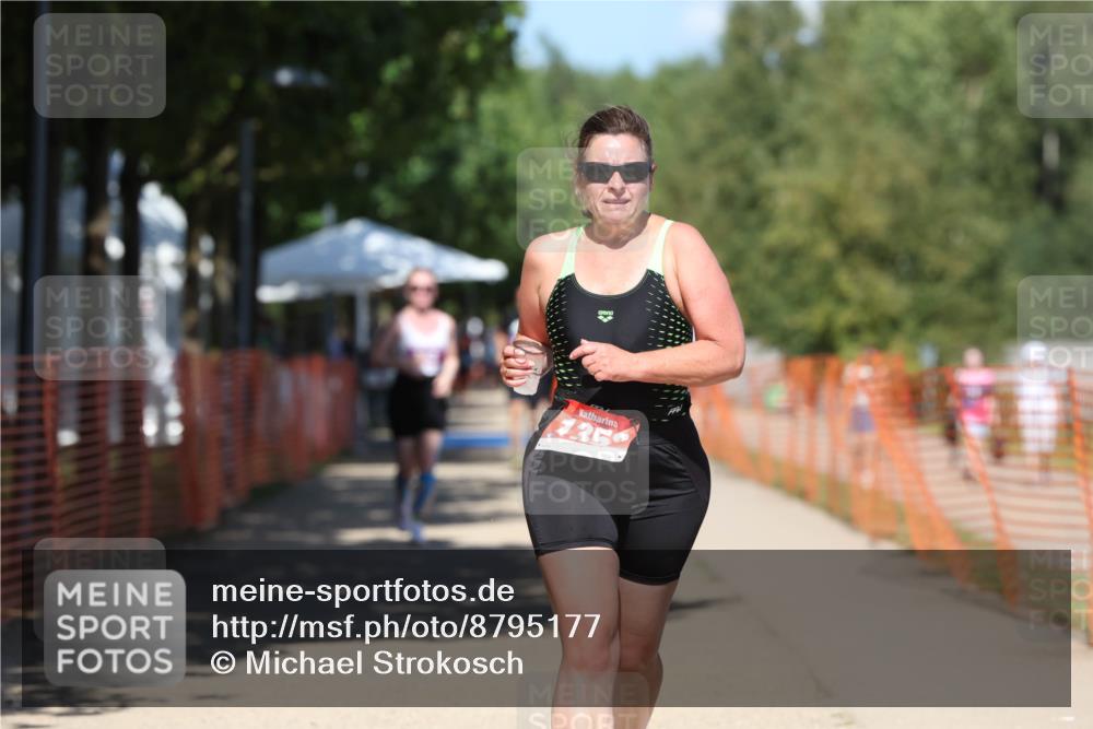 07.09.2025 - 19. Norderstedt Triathlon Michael Strokosch http://msf.ph/oto/8795177 07.09.2025 13:49:44 Laufen 332, 1304, 1353 meine-sportfotos.de