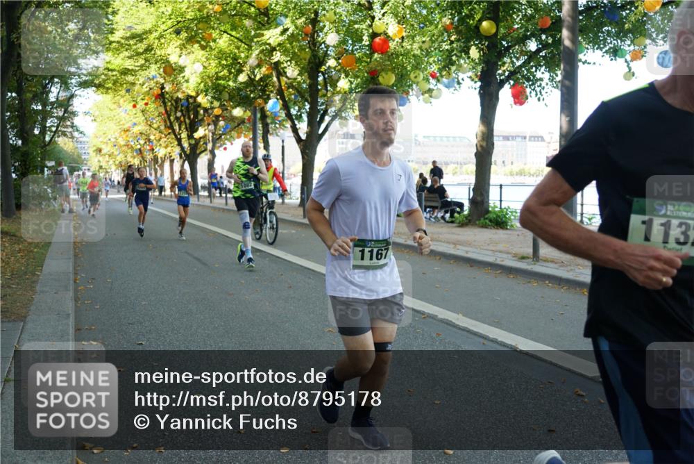 07.09.2025 - BARMER Alsterlauf Yannick Fuchs http://msf.ph/oto/8795178 07.09.2025 11:43:33 Laufen 1082, 1167, 16, 113 meine-sportfotos.de