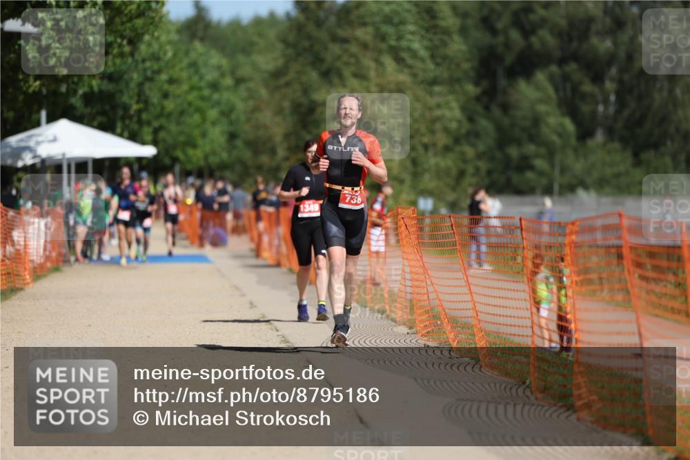 07.09.2025 - 19. Norderstedt Triathlon Michael Strokosch http://msf.ph/oto/8795186 07.09.2025 12:16:34 Laufen 736, 823, 1349 meine-sportfotos.de
