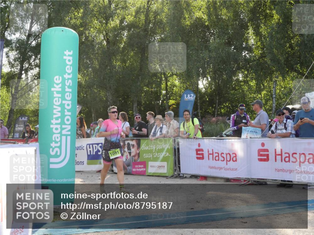 07.09.2025 - 19. Norderstedt Triathlon Zöllner http://msf.ph/oto/8795187 07.09.2025 16:58:47 Ziel 953, 1091 meine-sportfotos.de