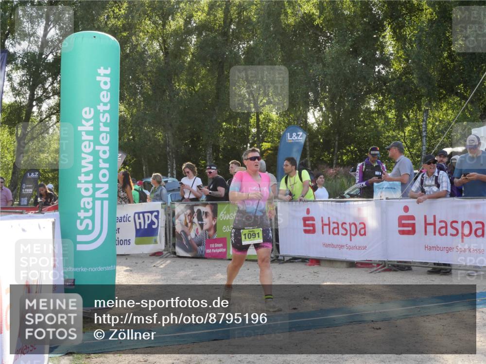 07.09.2025 - 19. Norderstedt Triathlon Zöllner http://msf.ph/oto/8795196 07.09.2025 16:58:48 Ziel 953, 1091 meine-sportfotos.de