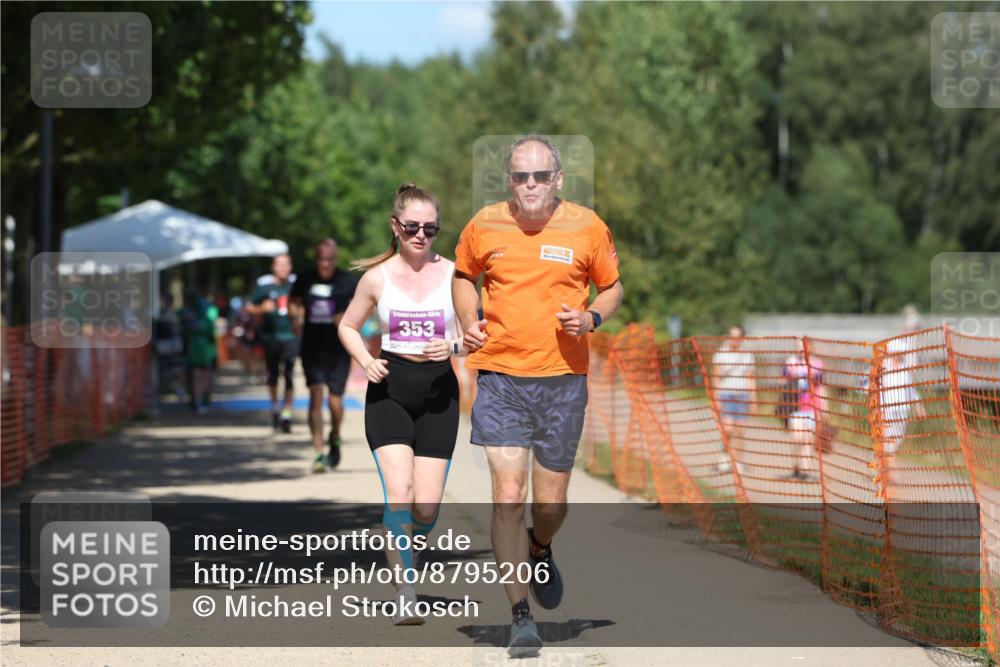 07.09.2025 - 19. Norderstedt Triathlon Michael Strokosch http://msf.ph/oto/8795206 07.09.2025 13:49:50 Laufen 353, 1304 meine-sportfotos.de
