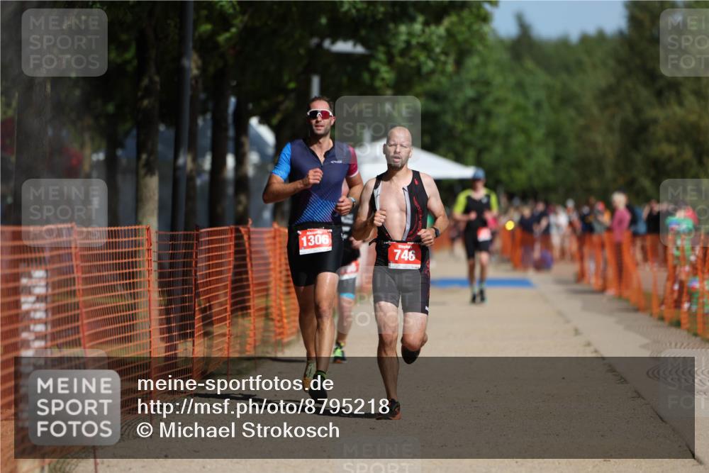 07.09.2025 - 19. Norderstedt Triathlon Michael Strokosch http://msf.ph/oto/8795218 07.09.2025 12:16:49 Laufen 746, 796, 1306 meine-sportfotos.de