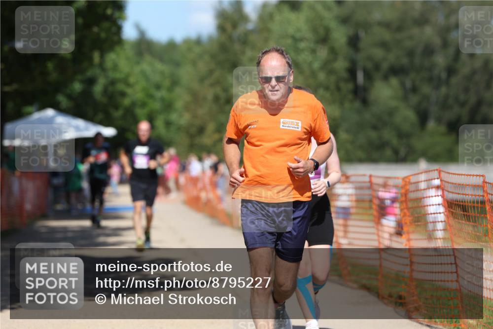 07.09.2025 - 19. Norderstedt Triathlon Michael Strokosch http://msf.ph/oto/8795227 07.09.2025 13:49:52 Laufen 353, 1304 meine-sportfotos.de