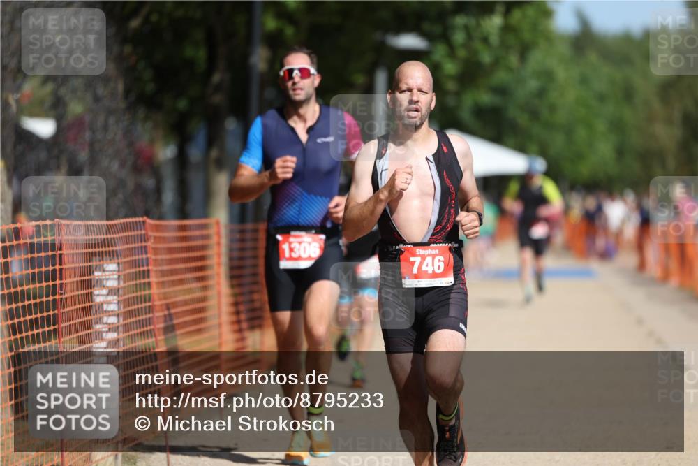 07.09.2025 - 19. Norderstedt Triathlon Michael Strokosch http://msf.ph/oto/8795233 07.09.2025 12:16:51 Laufen 746, 796, 1306 meine-sportfotos.de