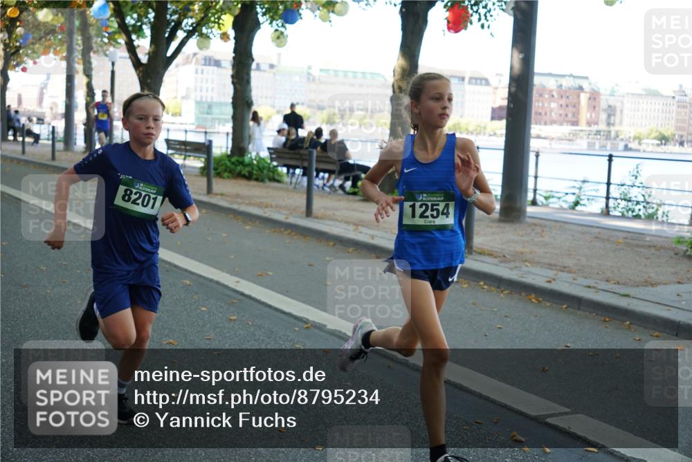 07.09.2025 - BARMER Alsterlauf Yannick Fuchs http://msf.ph/oto/8795234 07.09.2025 11:43:35 Laufen 136, 8201, 36, 1254 meine-sportfotos.de