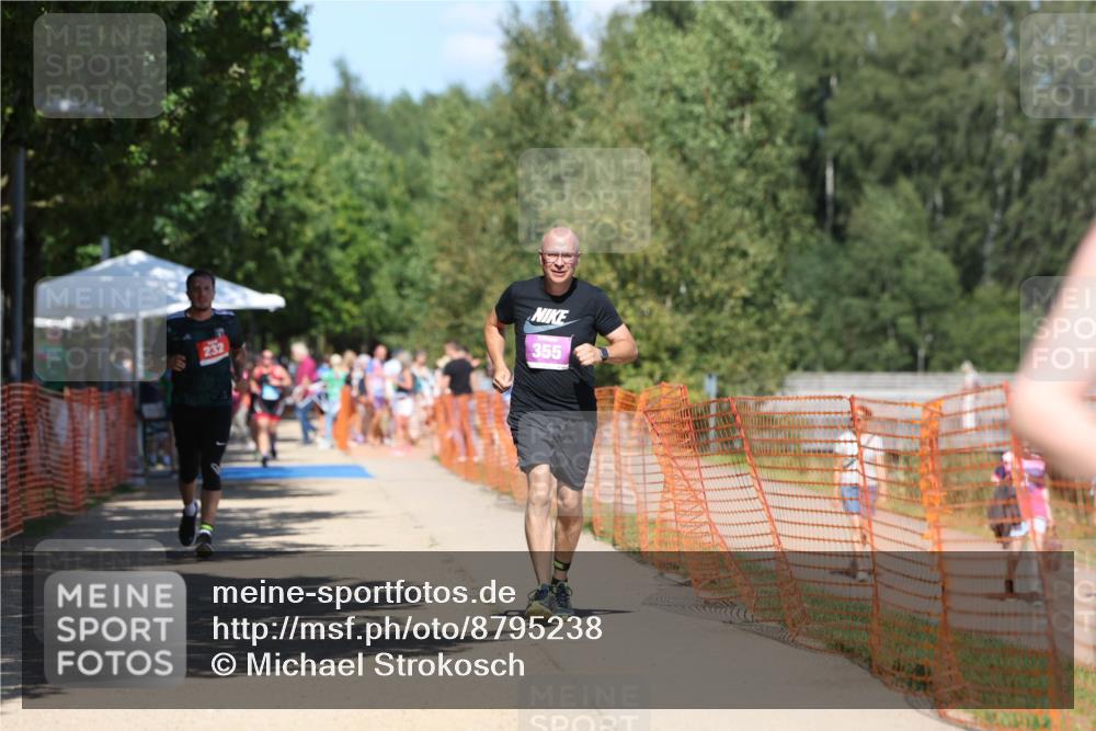 07.09.2025 - 19. Norderstedt Triathlon Michael Strokosch http://msf.ph/oto/8795238 07.09.2025 13:49:55 Laufen 353, 355, 1304 meine-sportfotos.de