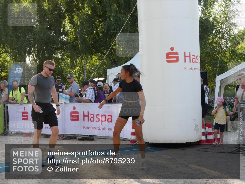 07.09.2025 - 19. Norderstedt Triathlon Zöllner http://msf.ph/oto/8795239 07.09.2025 16:58:59 Ziel 951 meine-sportfotos.de