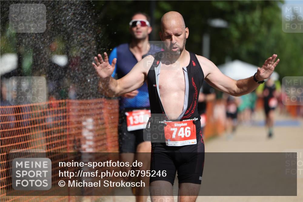 07.09.2025 - 19. Norderstedt Triathlon Michael Strokosch http://msf.ph/oto/8795246 07.09.2025 12:16:52 Laufen 746, 796, 1306 meine-sportfotos.de