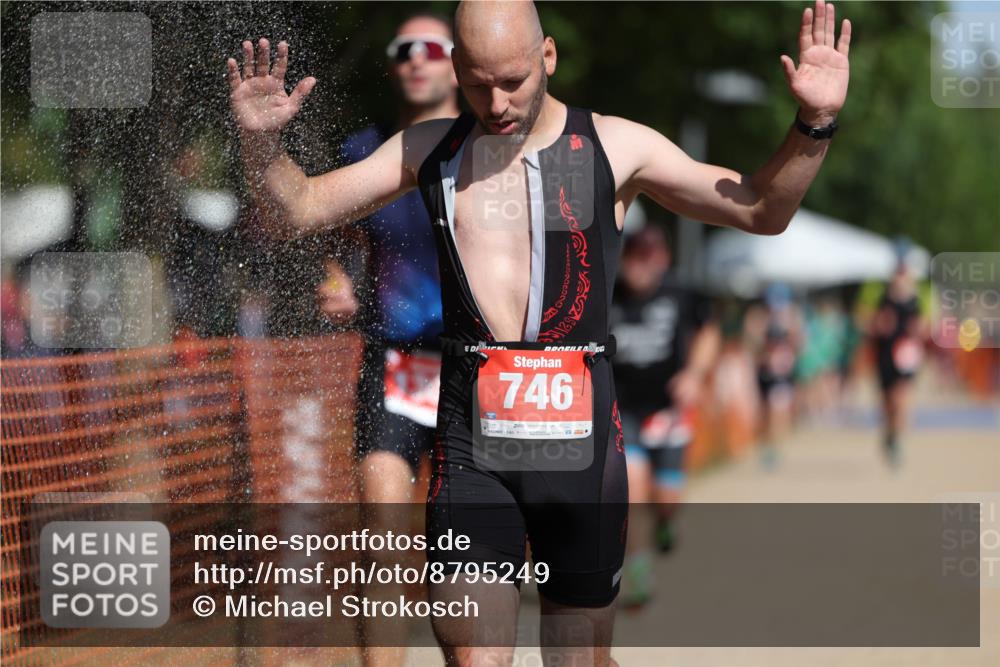 07.09.2025 - 19. Norderstedt Triathlon Michael Strokosch http://msf.ph/oto/8795249 07.09.2025 12:16:52 Laufen 746, 796, 1306 meine-sportfotos.de