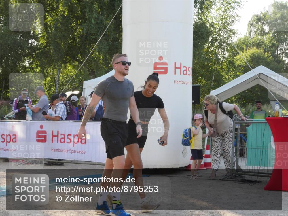 07.09.2025 - 19. Norderstedt Triathlon Zöllner http://msf.ph/oto/8795253 07.09.2025 16:59:01 Ziel 951 meine-sportfotos.de