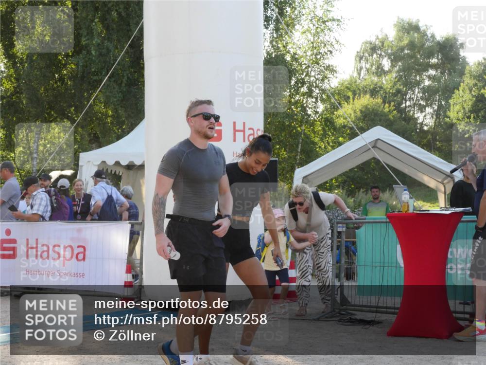 07.09.2025 - 19. Norderstedt Triathlon Zöllner http://msf.ph/oto/8795258 07.09.2025 16:59:01 Ziel 951 meine-sportfotos.de
