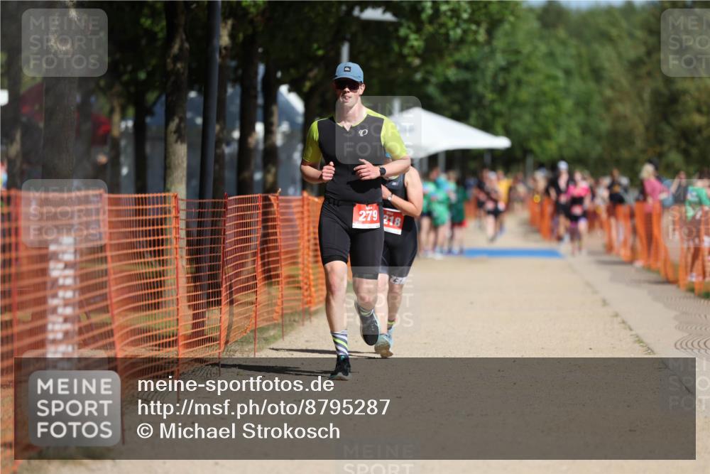 07.09.2025 - 19. Norderstedt Triathlon Michael Strokosch http://msf.ph/oto/8795287 07.09.2025 12:17:00 Laufen 279, 796, 1218 meine-sportfotos.de