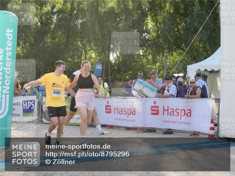 07.09.2025 - 19. Norderstedt Triathlon Zöllner http://msf.ph/oto/8795296 07.09.2025 16:59:15 Ziel 949 meine-sportfotos.de